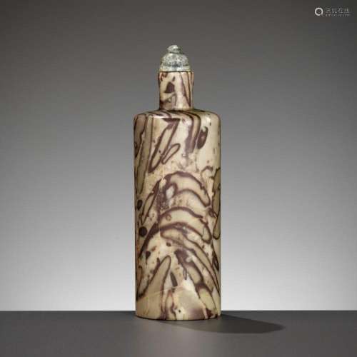 A CYLINDRICAL PUDDINGSTONE SNUFF BOTTLE, 18TH-19TH CENTURY