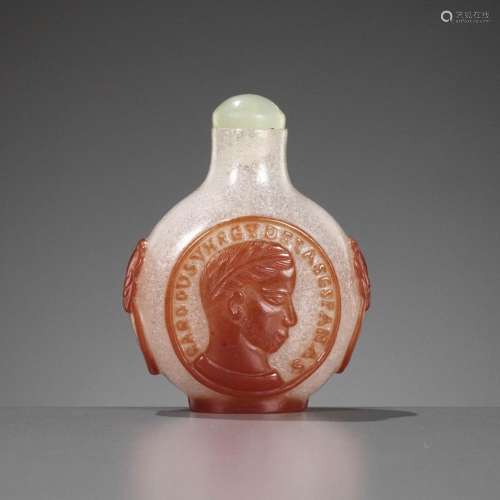 A RUBY RED OVERLAY ‘COIN’ SNUFF BOTTLE, LATE 18TH - EARLY 19...
