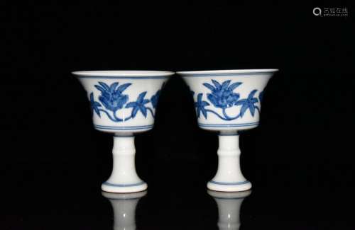 Chenghua's blue and white okra grain goblet with a pair ...