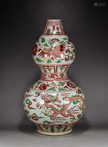 Red and green colored glaze in extremely good fortune grain ...