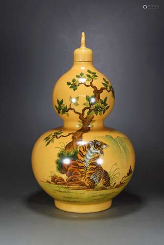 Yellow glaze colored enamel roars, however wen gourd bottle3...