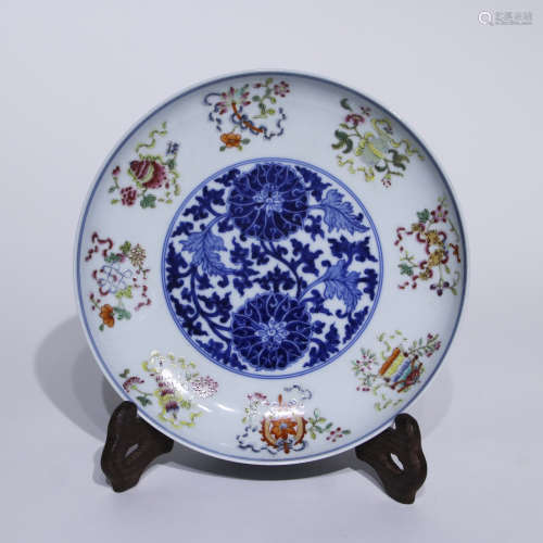 A blue and white famille-rose dish
