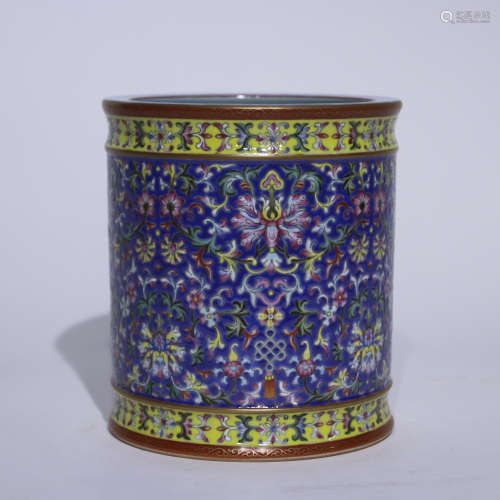 A famille-rose 'lotus' pen container
