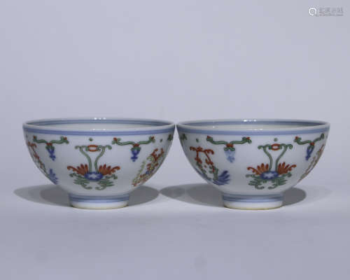 A pair of DouCai bowl