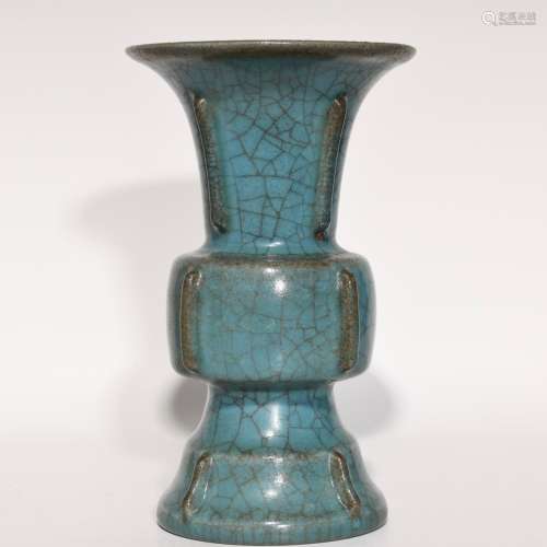 Your kiln azure glaze ji chun, 22 cm high 13.5 cm in diamete...