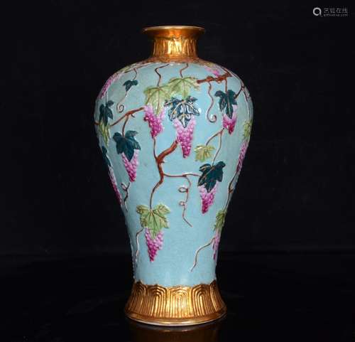 Colored enamel gold engraving grape grain mei bottle;21.5 x1...