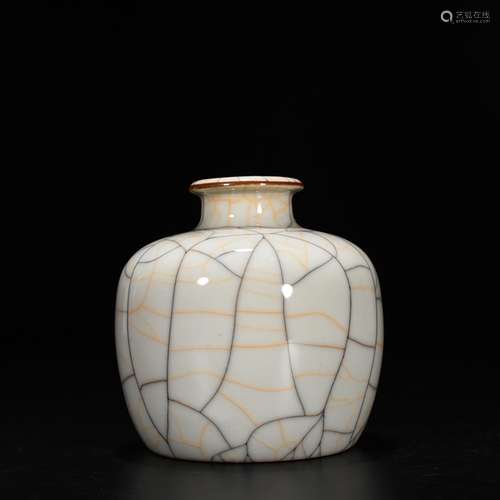 Chenghua brother elder brother kiln glaze plum bottle 10 * 1...