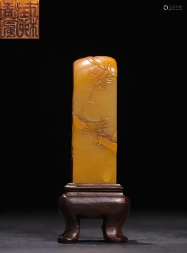 .Shou field-yellow stone hand carve scenery line sealSize: 7...