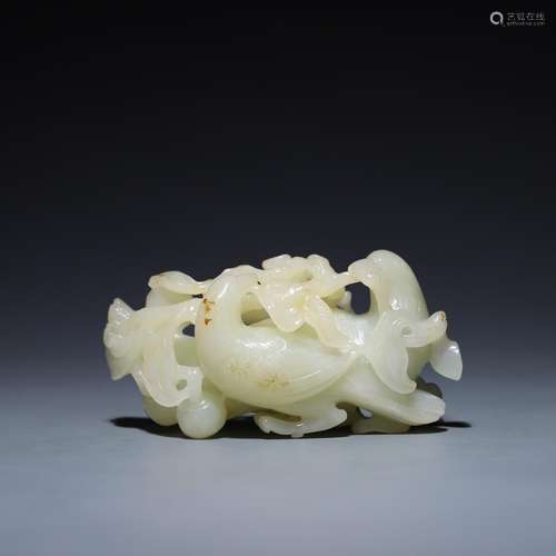 Hetian jade, paperweight 5.5 cm long and 10.5 cm wide 4.4 cm...