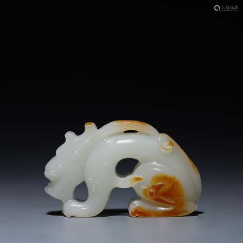 And hetian jade dragon paperweight 1.6 cm wide, 3.8 cm long ...