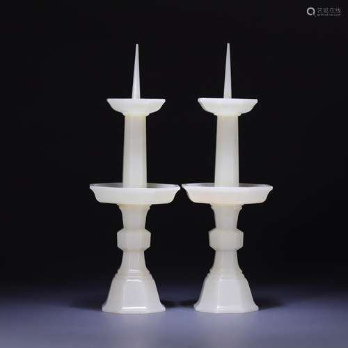 Hetian jade candlestick pair, size: 25.5 * 8.5 cm, 660.7 g!