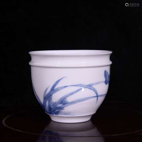 Blue and white orchid recent jewel hidden lines cylinder typ...