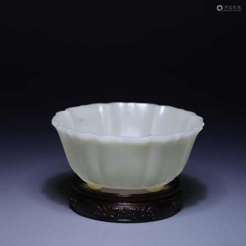 , hetian jade kwai mouth bowl, size: 12.6 * 5.5 cm, 213.1 g!
