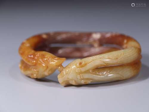 Ancient jade bracelet in extremely good fortune.Specificatio...