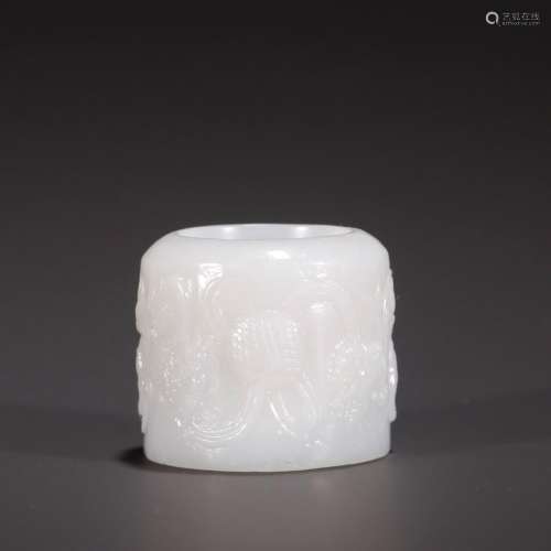 Hetian jade lion BanZhi play ball.Specification: high 2.9 3....