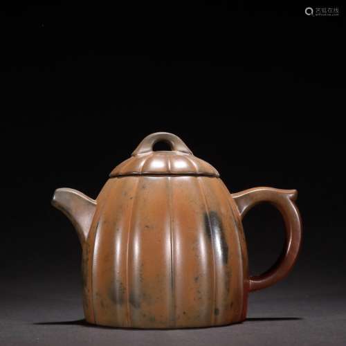 Purple clay kiln teapot.Specification: 10.6 14 cm wide high ...