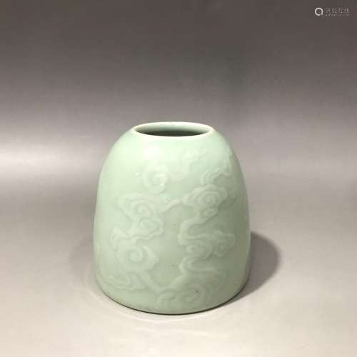 Powder blue glaze embossment xiangyun water jar, 8 cm tall, ...