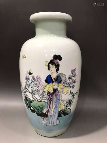 Modern famous painting bottle, 35.5 cm high, the whole produ...