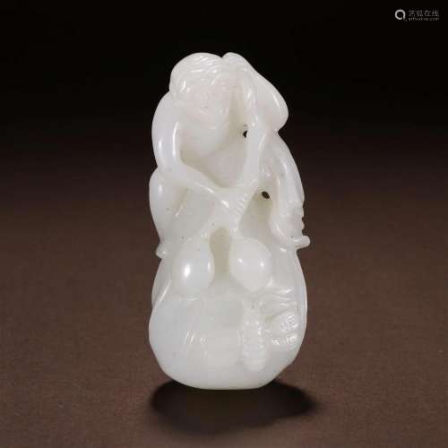 A Fine Carved Hetian Jade Pendant