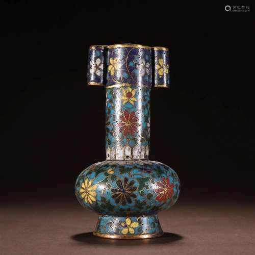 A Rare Gilt-bronze Cloisonne Enamel 'Flowers' Patter...