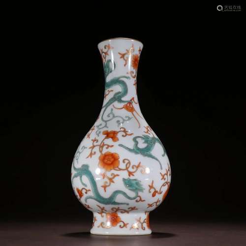 A Rare Dragon Pattern Vase