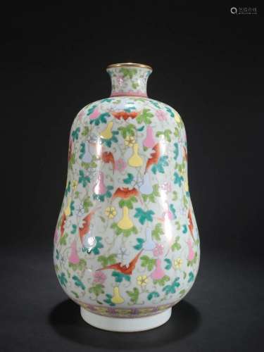 A Fine Famille-rose Gourd Pattern Vase