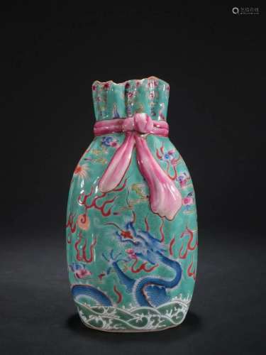 A Rare and Fine Famille-rose Dragon Pattern Vase