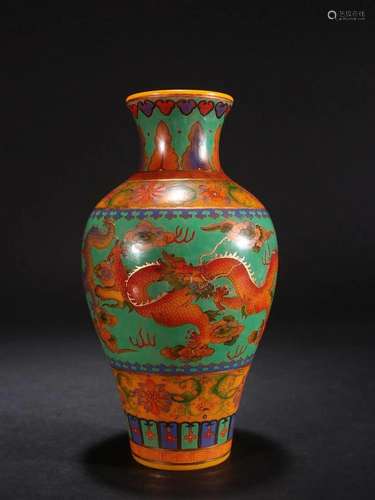 A Rare Glass Dargon Pattern Vase