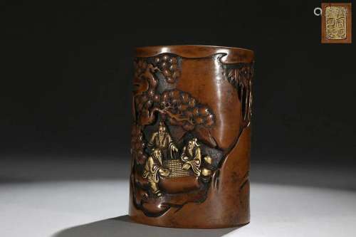 CHINESE PARCEL-GILT-BRONZE BRUSHPOT DEPICTING 'FIGURE ST...