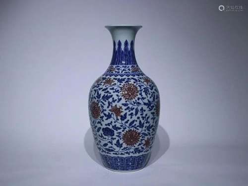 CHINESE BLUE-AND-WHITE AND UNDERGLAZE-RED VASE