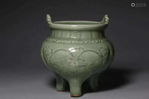 CHINESE LONGQUAN-WARE HANDLED CENSER DEPICTING 'FLORAL&#...