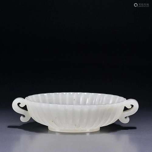 CHINESE HETIAN JADE RUYI-HANDLED CUP