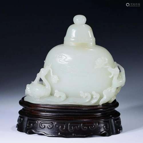 CHINESE HETIAN JADE COVERED VASE WITH CARVED 'DUCK'