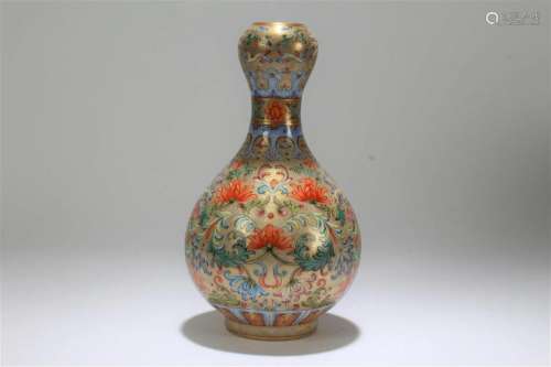A Chinese Bat-framing Bat-Ancient-framing Porcelain Vase