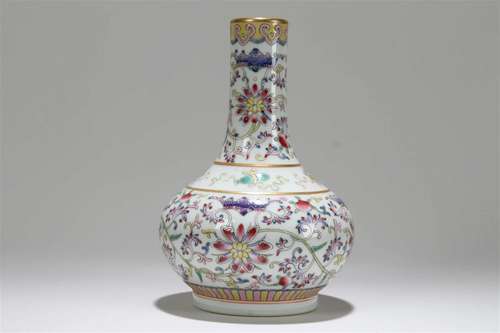 A Chinese Bat-framing Fortune Porcelain Vase