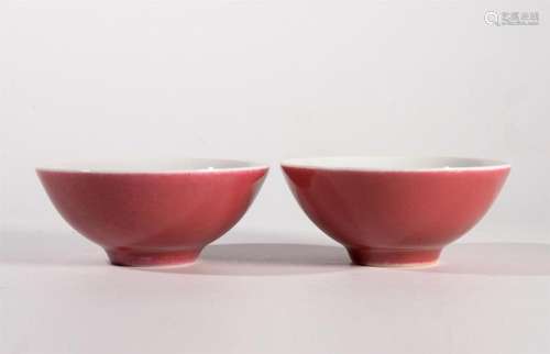 A PAIR OF CARMINE GLAZE PORCELAIN CUPS