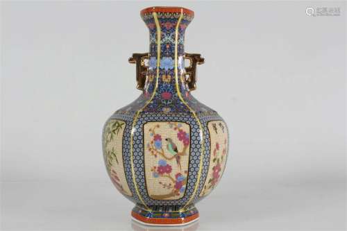 A Chinese Nature-sceen Duo-handled Porcelain Fortune Vase