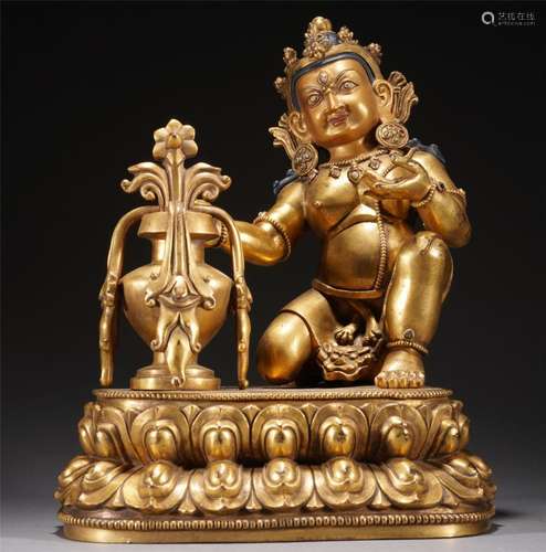 A GILT BRONZE FIGURE OF BUDDHA STATUE