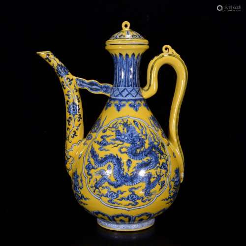 Blue and white dragon year yellow glaze pot of 32 * 23 m