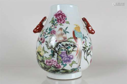 A Chinese Massive Nature-sceen Porcelain Fortune Vase