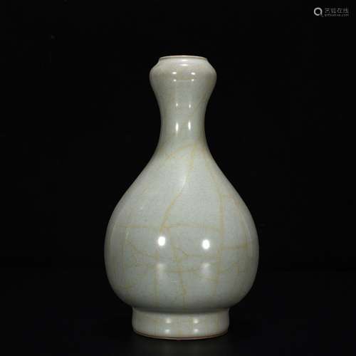 Kiln celadon garlic bottle22 cm wide 13 cm high900