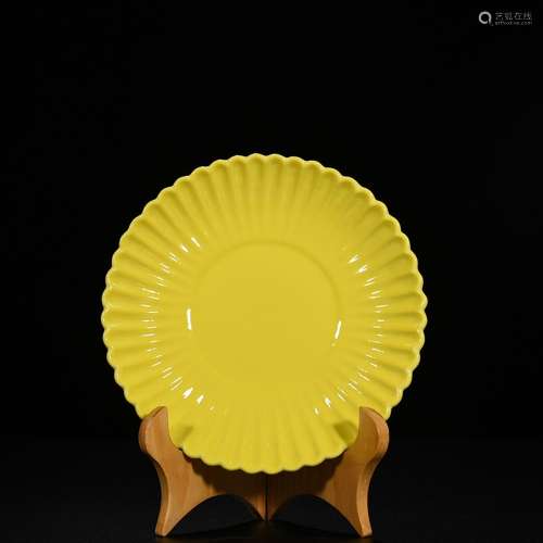 Lemon yellow glaze chrysanthemum petals disc 3 cm * 18 900