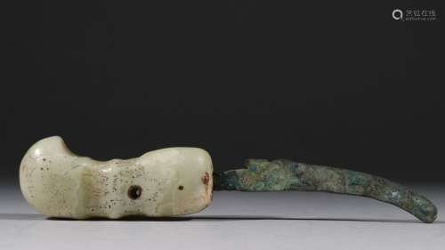 River mill jade unearthed from bronze daggerSpecification: l...