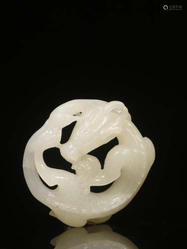 Hetian jade manual sculpture dragon pendantSize: 1.6 cm high...