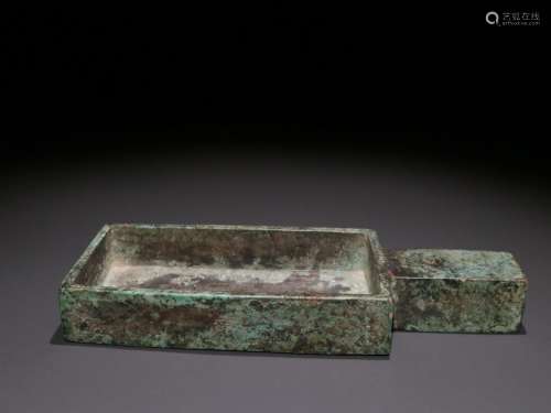 Bronze weights and measures.Specification: high 2.4 cm long ...