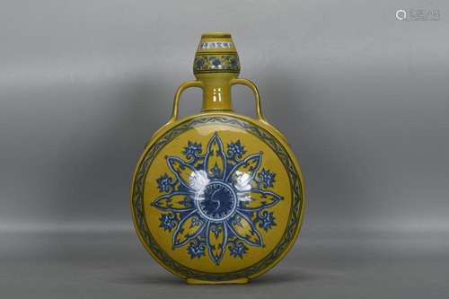 CHINESE YELLOW-GROUND BLUE-AND-WHITE MOON FLASK VASE DEPICTI...