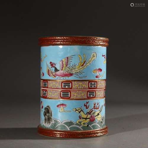 CHINESE GILDED ON PAINTED ENAMEL BRUSHPOT DEPICTING 'PHO...