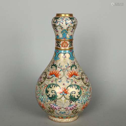 CHINESE PAINTED ENAMEL GARLIC-HEAD VASE DEPICTING 'FLORA...