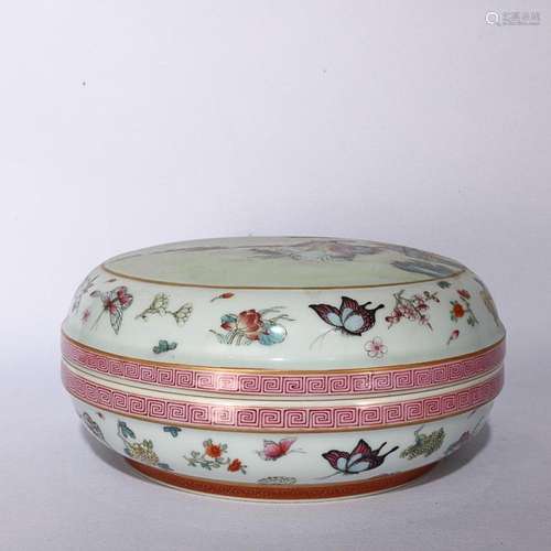 CHINESE FAMILLE-ROSE COVERED BOX DEPICTING 'SHOUXING AND...