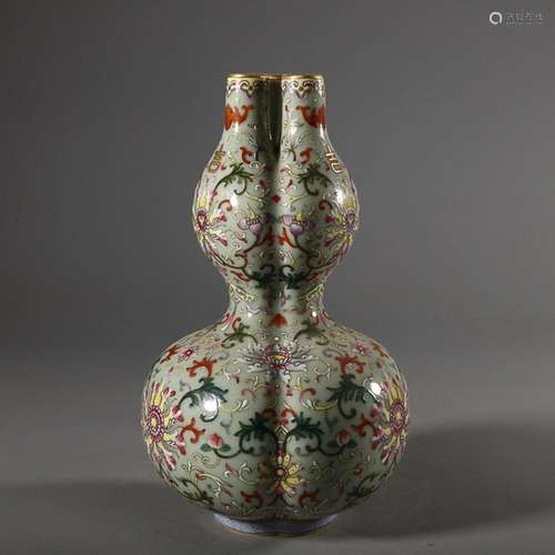 CHINESE FAMILLE-ROSE DOUBLE-GOURD VASE DEPICTING 'FLORAL...